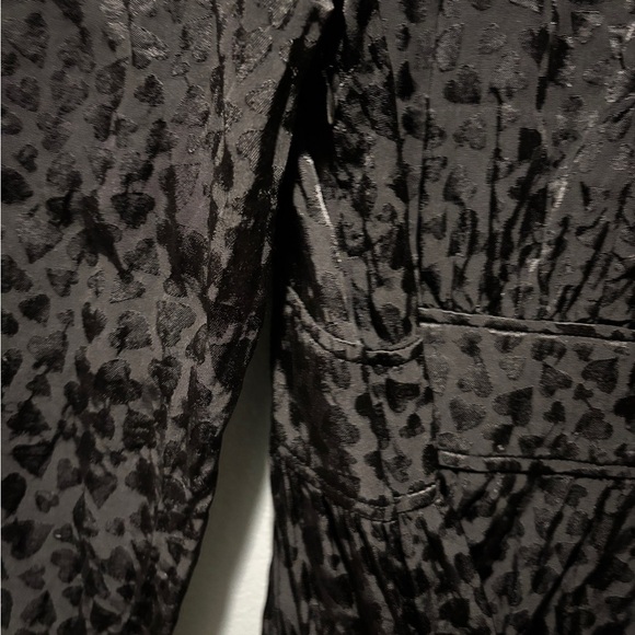 & OTHER STORIES | Triangle Bodice Ruffled Jacquard Satin Heart Mini Dress - Picture 4 of 6